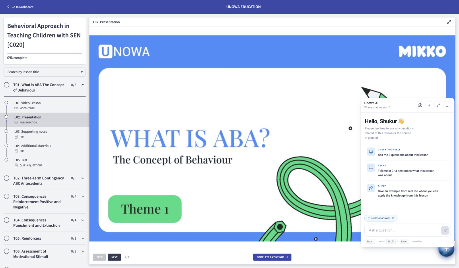 Course lesson with context-aware assistant